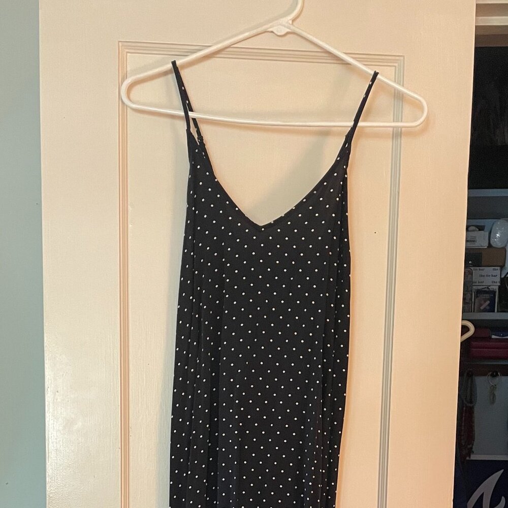 Black Old Navy maxi dress - size L